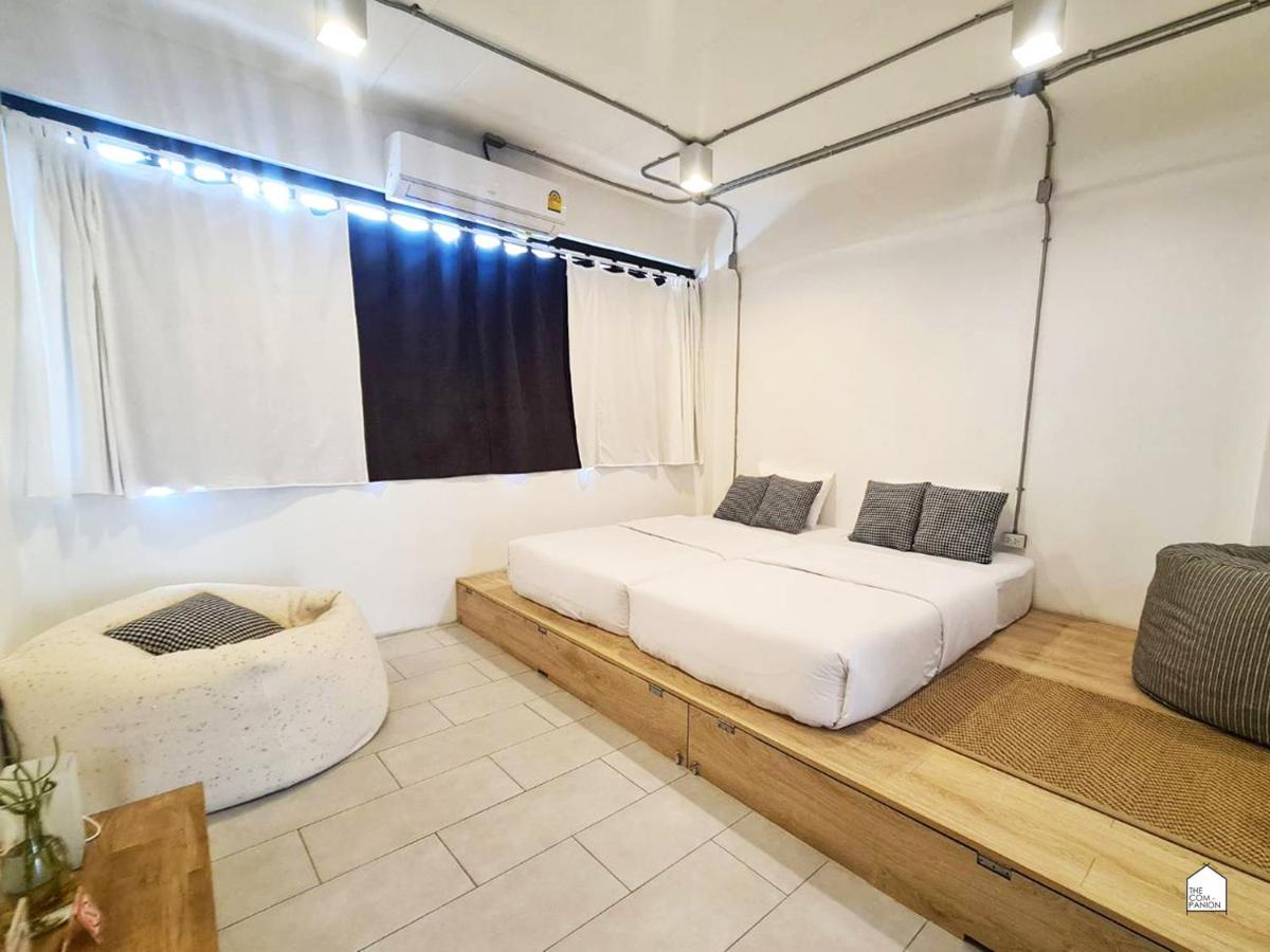 Hostel The Companion Bangkok Zewnętrze zdjęcie
