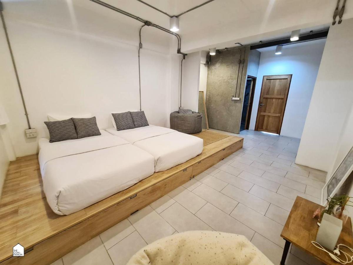Hostel The Companion Bangkok Zewnętrze zdjęcie