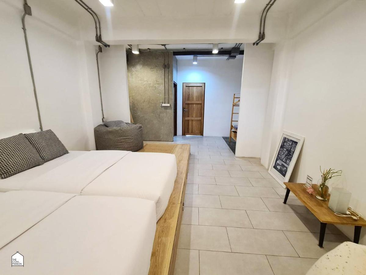 Hostel The Companion Bangkok Zewnętrze zdjęcie