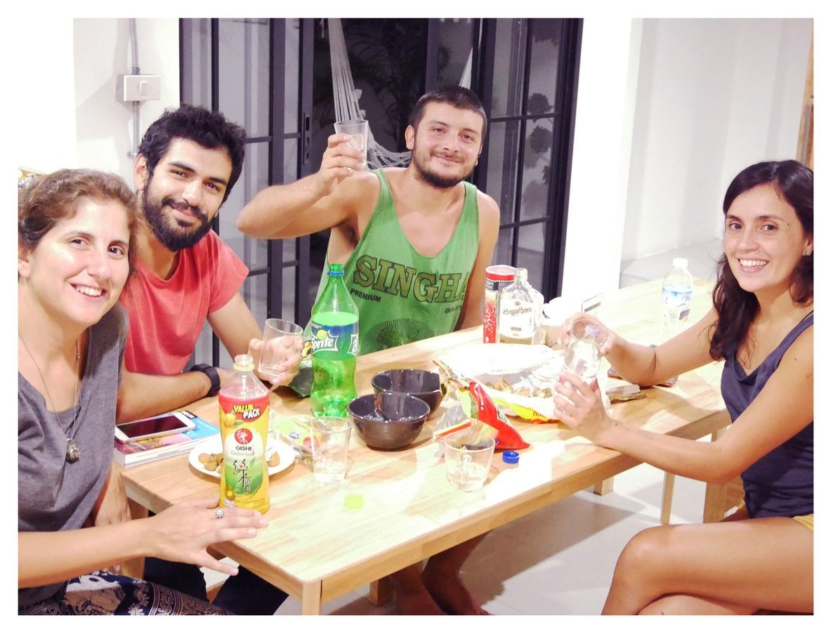 Hostel The Companion Bangkok Zewnętrze zdjęcie